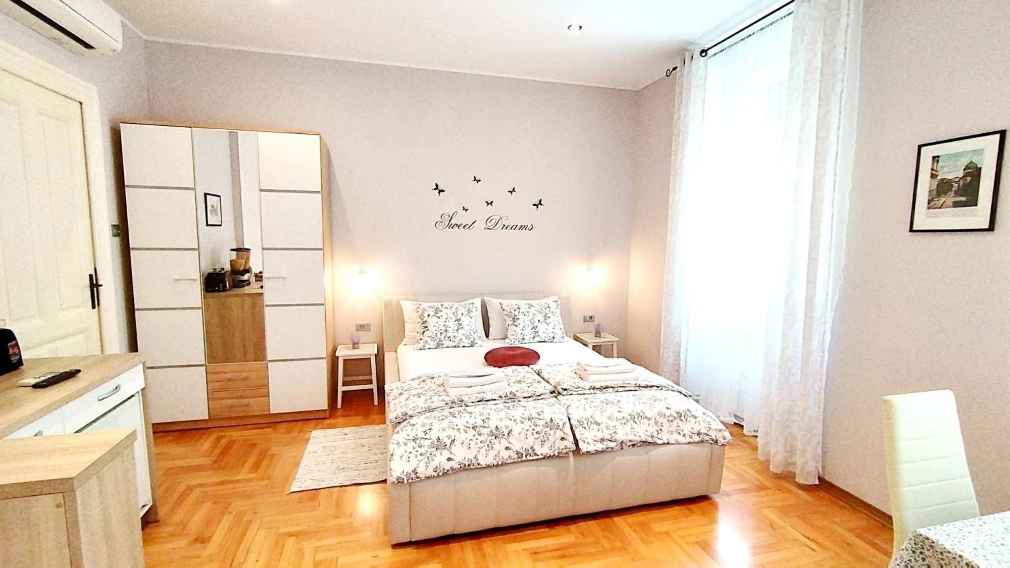 Lavender - City Room With Free Parking Пула Экстерьер фото