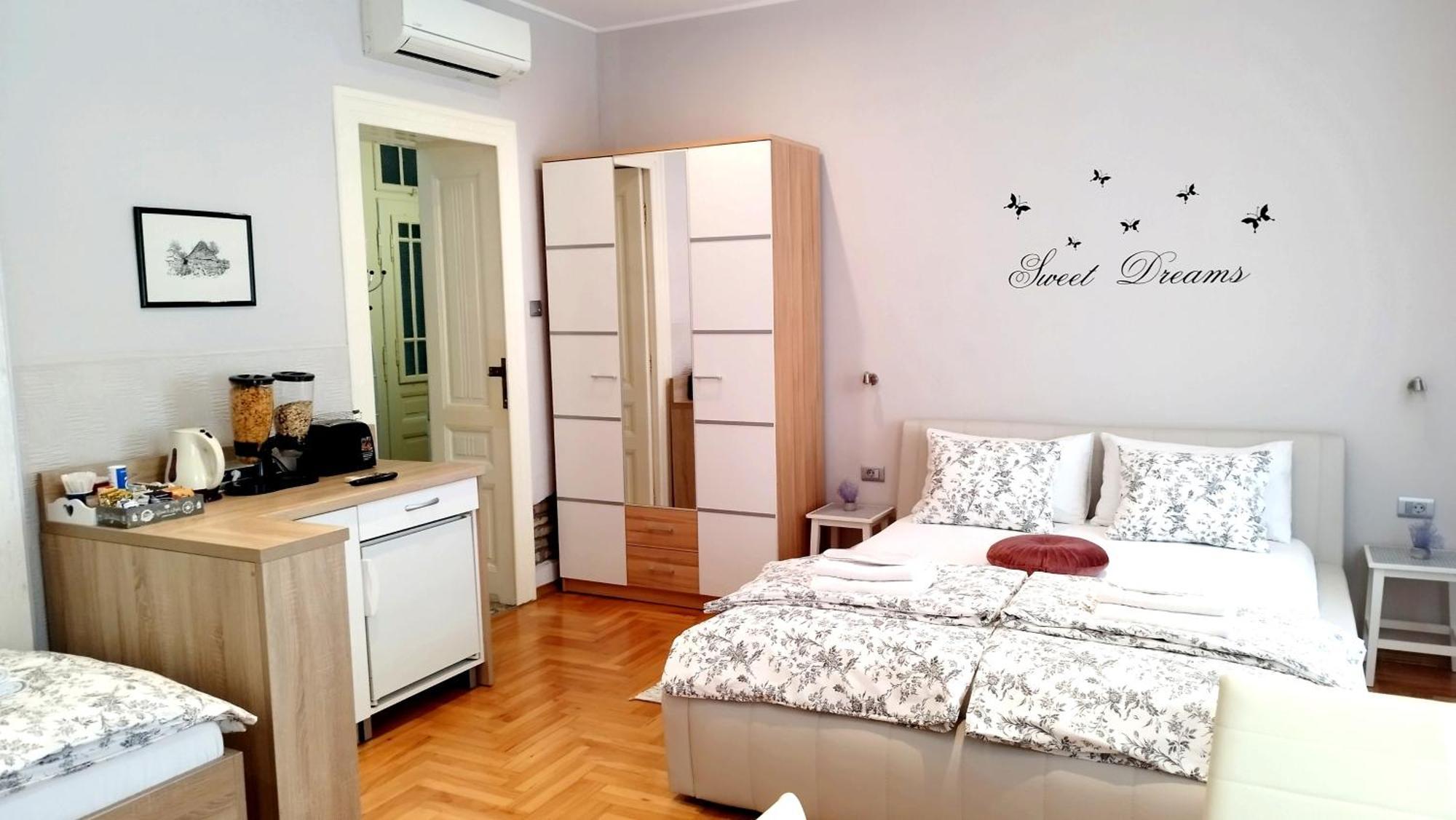Lavender - City Room With Free Parking Пула Экстерьер фото